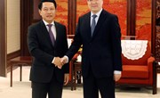 丁薛祥会见老挝副总理兼外长沙伦赛