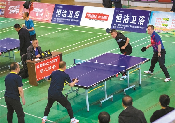 左权县“正大杯”乒乓球赛在左权县体育馆开幕