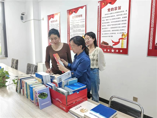晋中市科技局开展“共享书香、传递爱心”公益捐书活动
